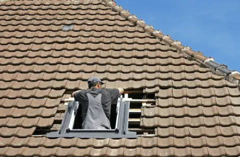 Pose de velux - Saint-Rémy-Boscrocourt